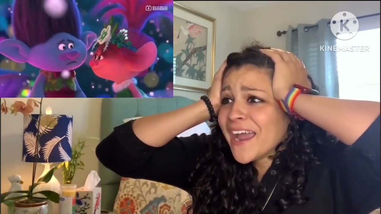 Elijah reacts Broppy's first kiss 