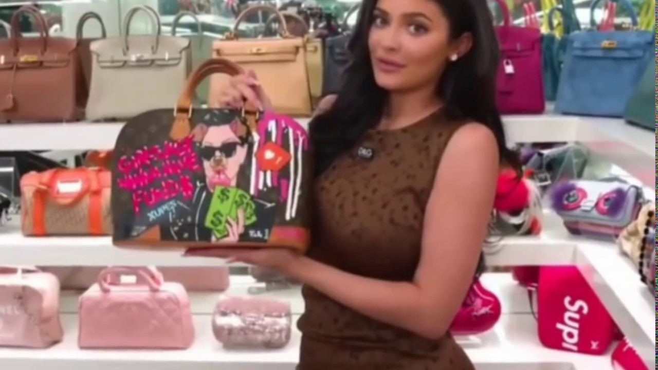 Kylie Jenner's FULL purse closet tour!! - YouTube