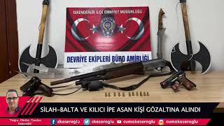 Si̇lah Ve Paltalari Balkonda İpe Asinda Polsi̇ler Eve Operasyon Yapti