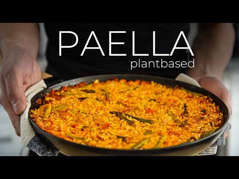 RICE AND SHINE WITH THIS BEAUTIFUL GOLDEN PAELLA RECIPE