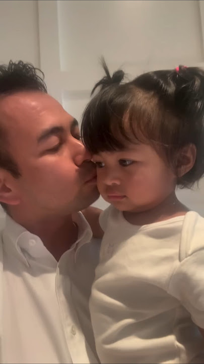 Papa raffi gemes sama teteh ditanya nama malah senyum'🤣#babylily#baby#raffinagita#feedshorts