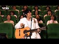 福山雅治、57歳の誕生日に大阪で映画初日 ギター演奏で観客とバースデーソング 『FUKUYAMA MASAHARU LIVE FILM@NAGASAKI 月光 ずっとこの光につながっていたんだ』大阪