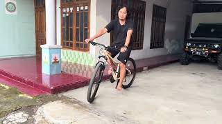 Sepeda MTB polygon cleo 2.0 size 27,5 vs size 26