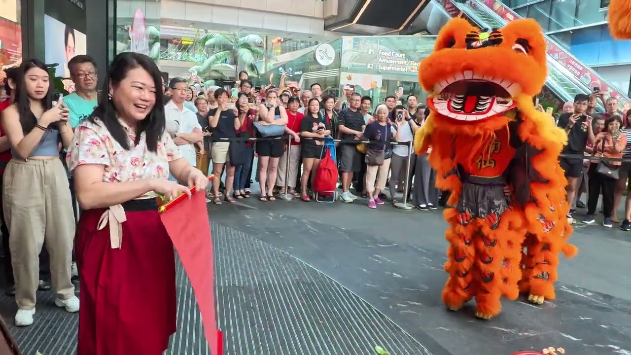 Singapore Westgate lion dance performance 
