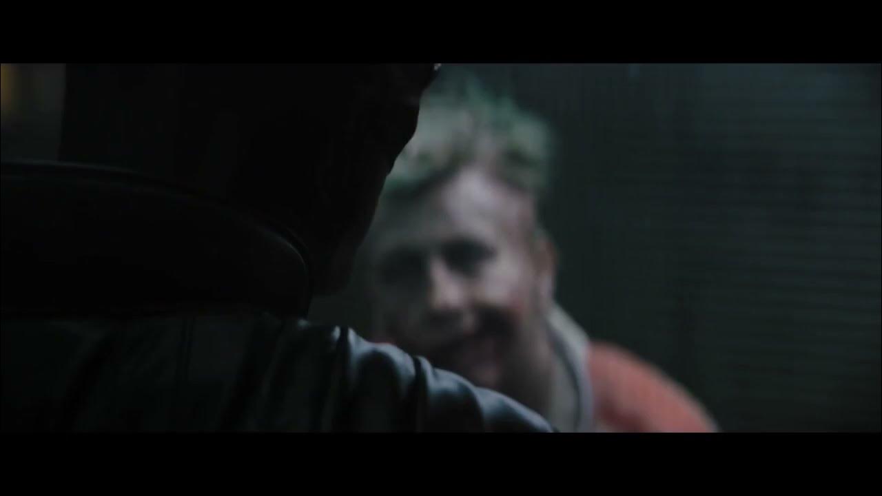 Бэтмен вырезанные сцены. Бэтмен вырезанные сцены. Барри кеоган в бэтмене. Бэтмен против джокера темный рыцарь. Барри кеоган в бэтмене.