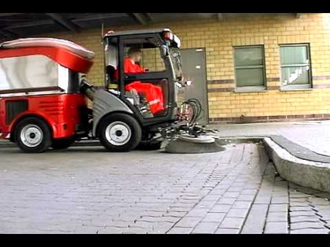 Hako Citymaster 1200 Compact Sweeper - A Day in the Life