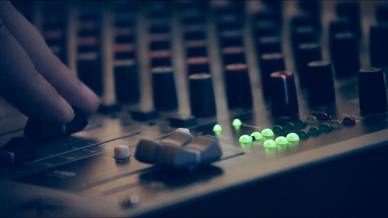 كواليس التنشيط الإذاعي لطلبة الإعلام و الإتصال