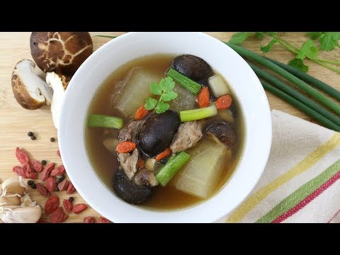 Shiitake Mushroom and Pork Bone Soup ต้มฟักกระดูกหมู เห็ดหอมสด - Episode 184