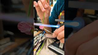 Making glass flower bead#handmade #wearableart #flameworking #GlassArt #lampwork #glassbeads