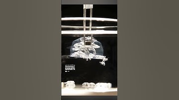 This robot was born from heat and dies in liquid