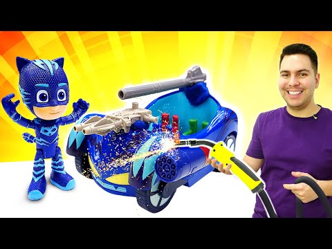 Mejoremos el coche de Catboy. Vídeos de juguetes de los PJ Masks.