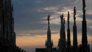 Video thumbnail of "Baustelle - Un Romantico a Milano"