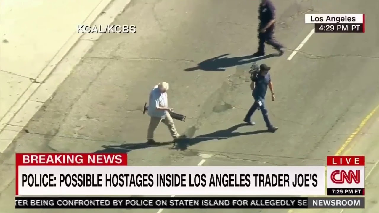 BREAKING: Possible Hostages Inside Los Angeles Trader Joe’s (CNN Newsroom 7/21/18)