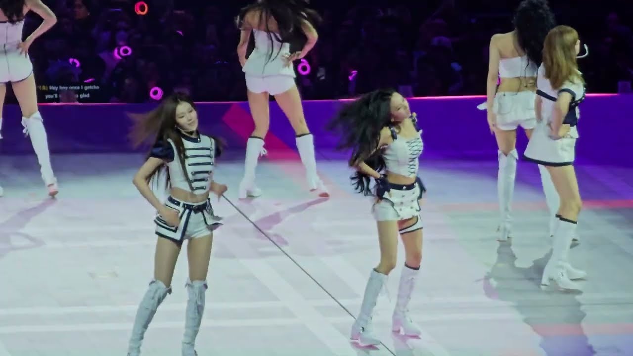 TWICE - Strategy (THIS IS FOR World Tour in Oakland Day 1)