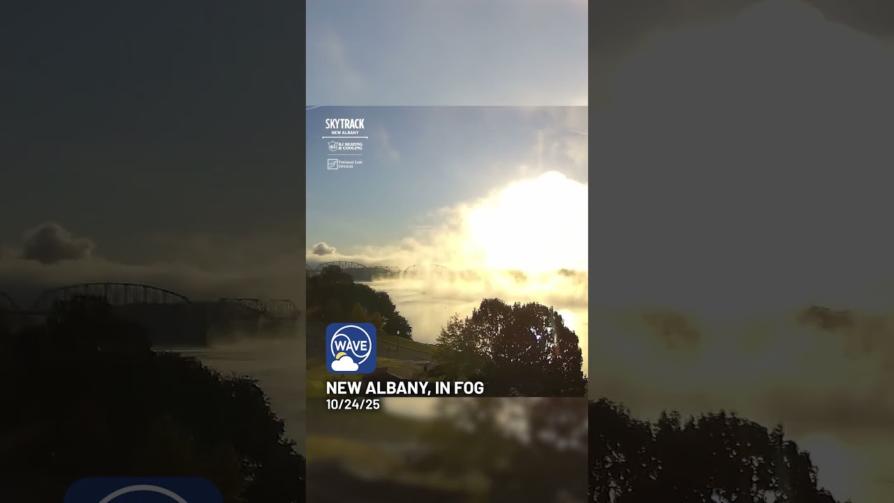 Spooky fog over the Ohio River in New Albany, IN this morning! 🌁