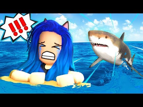 Can We Survive In Roblox Shark Bite Youtube - roblox jogando shark bite youtube