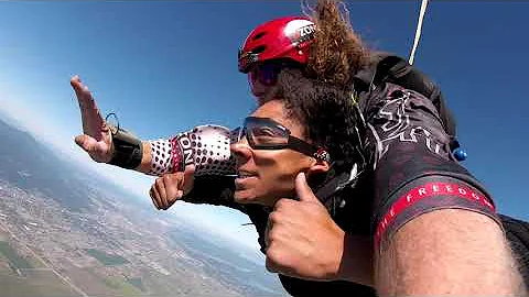 Jackie Prather's Tandem skydive!