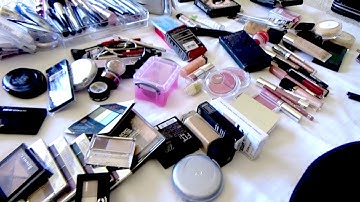 KonMari Method- DECLUTTERING ALL Makeup (Komono)