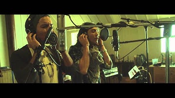 Avash ft Fariborz Moshtaghi [Official Video ] [ HD ] [SedaBaran.Us]