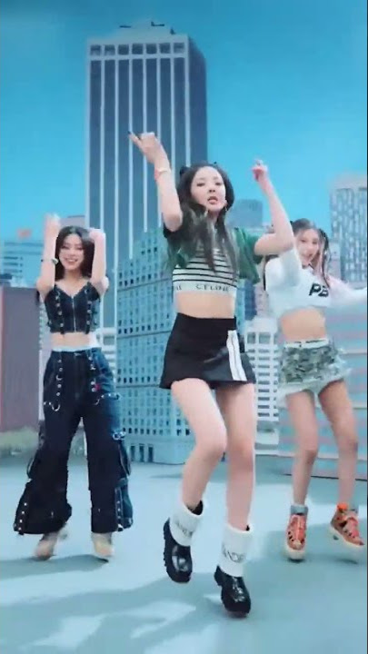 Yuna and Lia cussing in 'Boys Like You' M/V #itzy