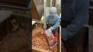 鰹節削り工場見学④～削り節の袋詰め～