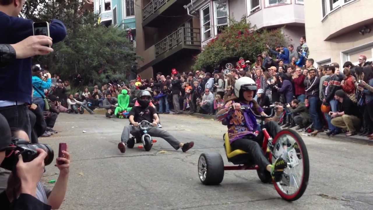 Big Wheel Tricycle Race | Esportes bizarros | Feito Curioso