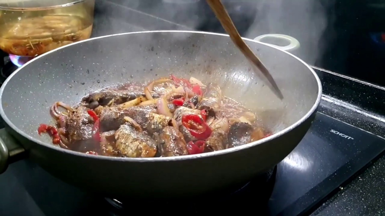 Sardine Sweet Soy Sauce (sardine kicap) YouTube