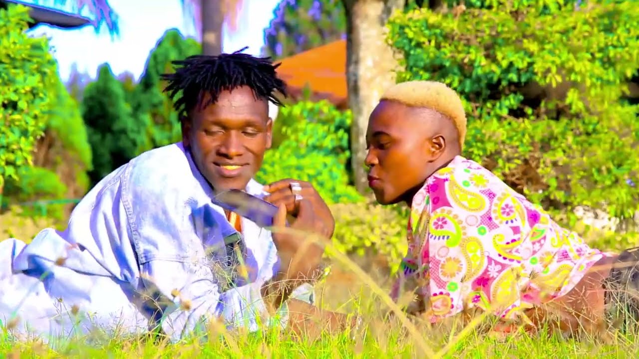 Guarda RORIOT BY JAPHE KAY OFFICIAL VIDEO su YouTube Guarda RORIOT BY JAPHE KAY OFFICIAL VIDEO su YouTube