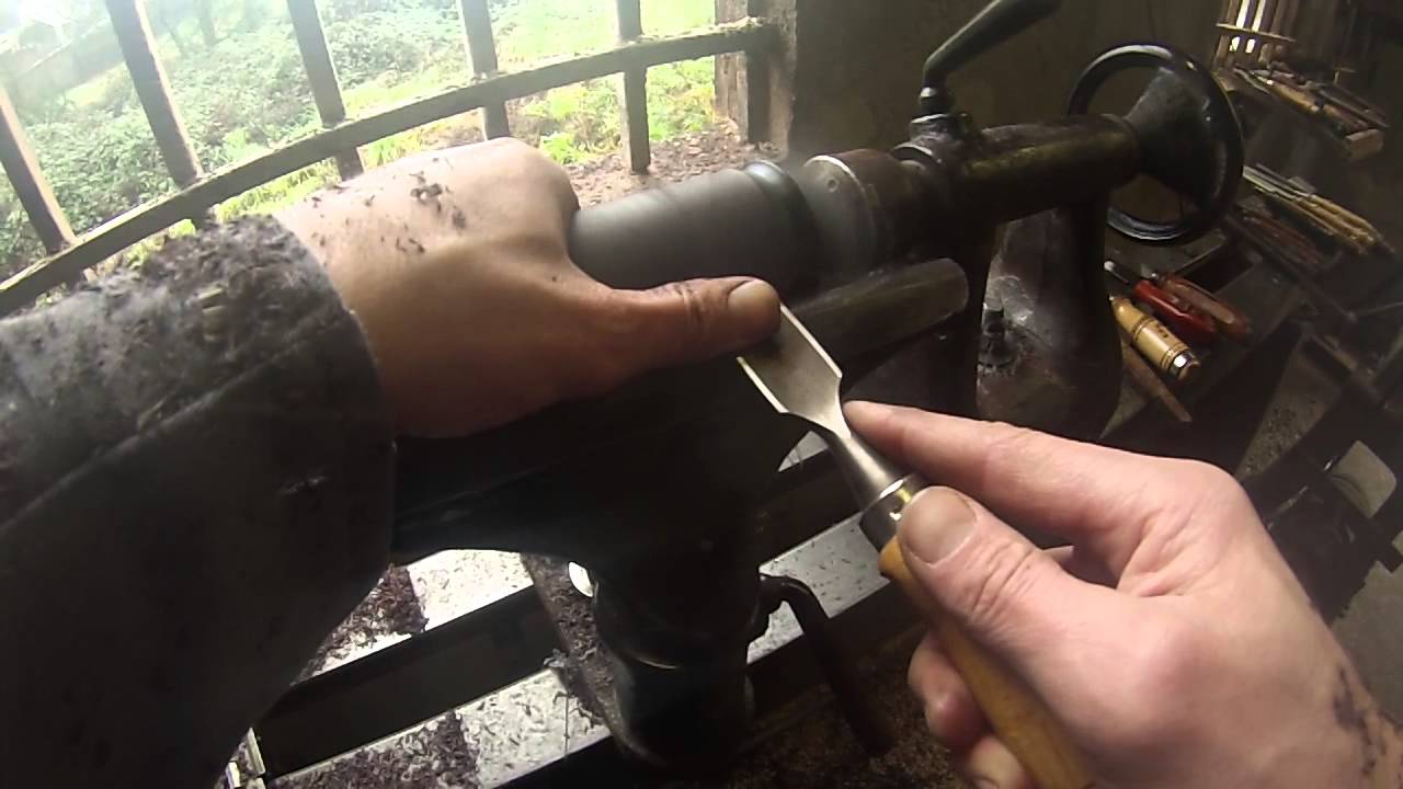 Como se tornea copa de ronco para gaita gallega, madera granadillo (how it's made)