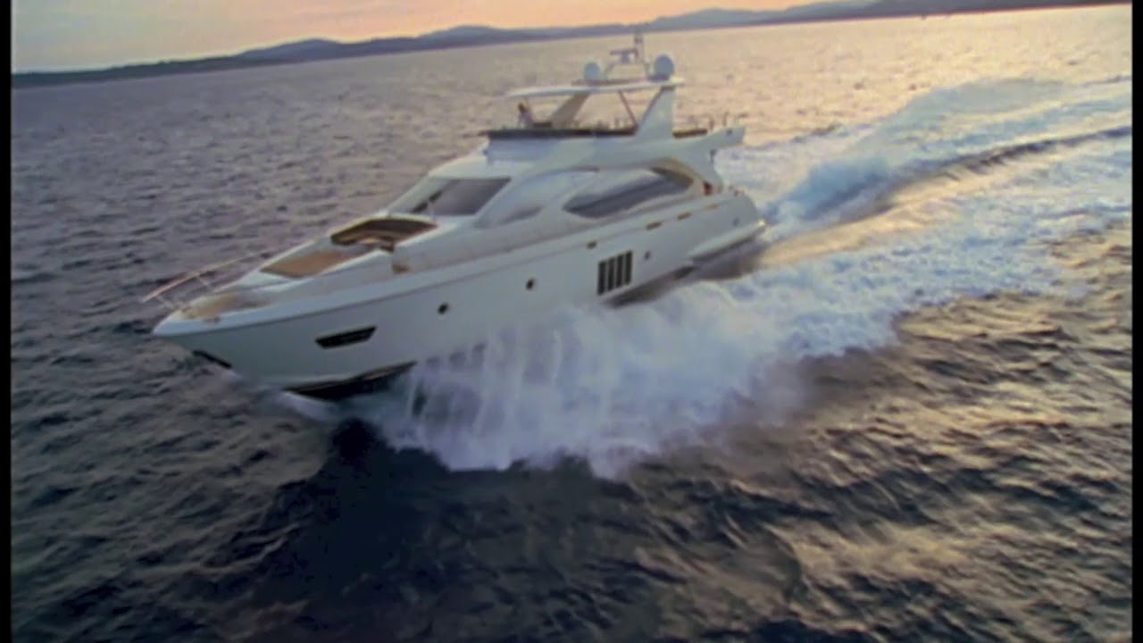 Azimut 82
