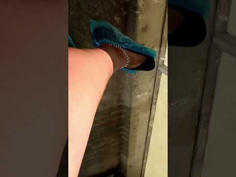 smelly stinky vingergy ballet flats