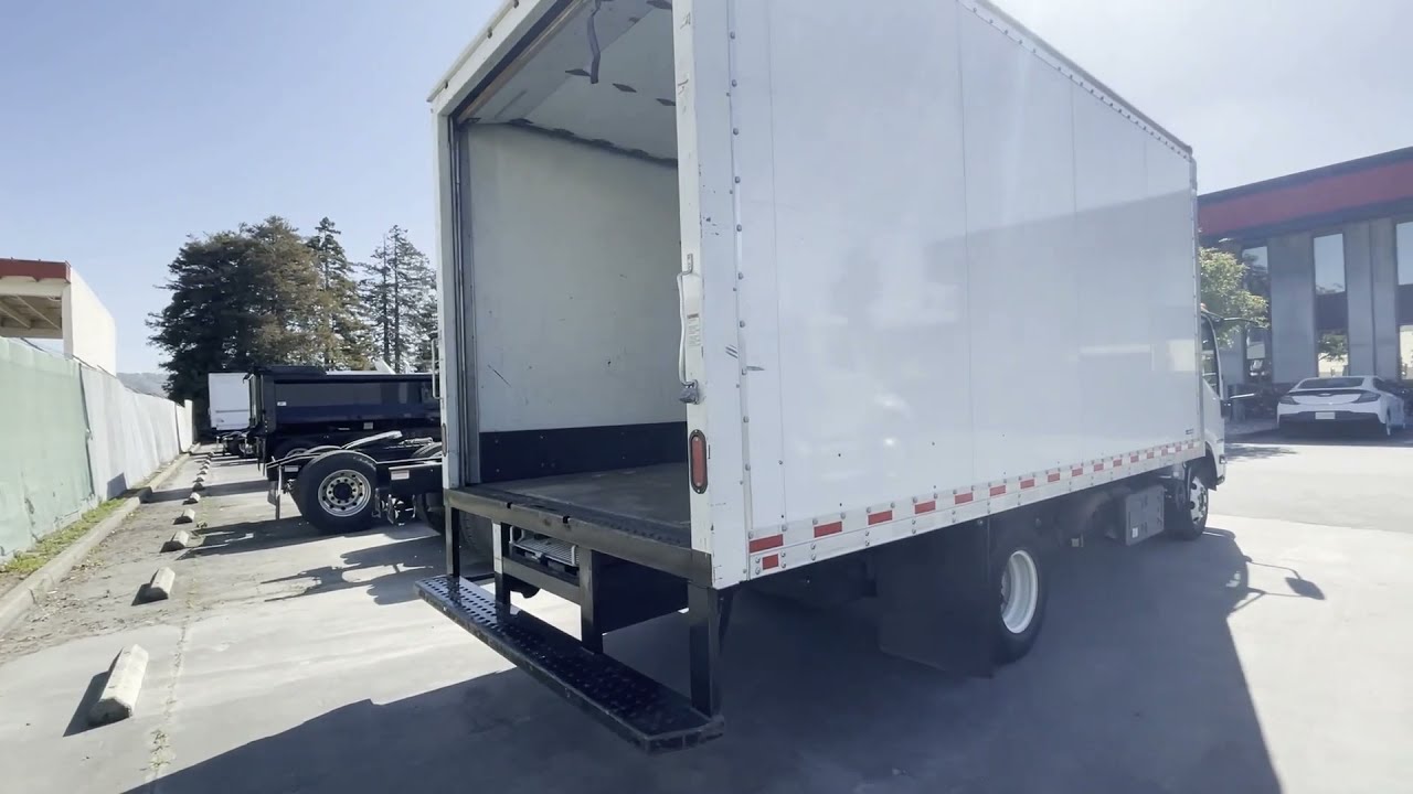 2018 ISUZU NPR HD BOX TRUCK - WALKAROUND - GOLDEN GATE TRUCK CENTER