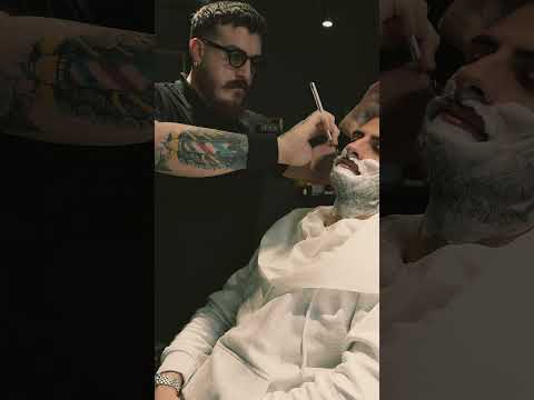 💈ASMR Barber - Shaving beard in a italian barber shop @SypherPK doppelganger?🤔