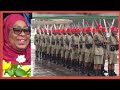 ONA JINSI RAIS SAMIA ALIVO ANGUA KICHEKO BAADA YA ASKARI HUYU KUANGUSHA SILAHA AKACHAPWA BAKORA ONA JINSI RAIS SAMIA ALIVO ANGUA KICHEKO BAADA YA ASKARI HUYU KUANGUSHA SILAHA AKACHAPWA BAKORA