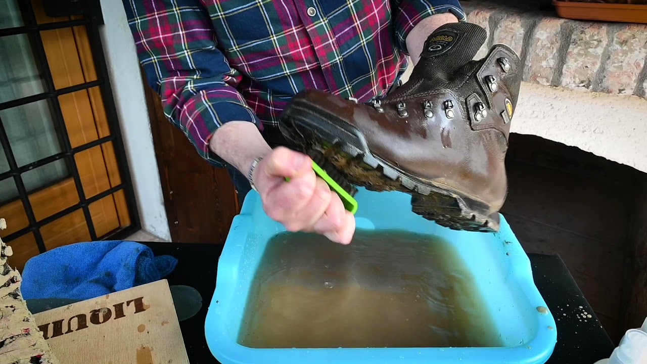 Walking Boot Cleaning, Proofing & Protection