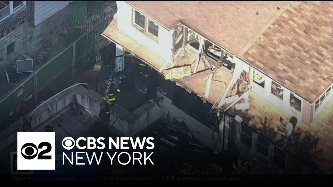 2 firefighters hospitalized after Bronx building fire - YouTube