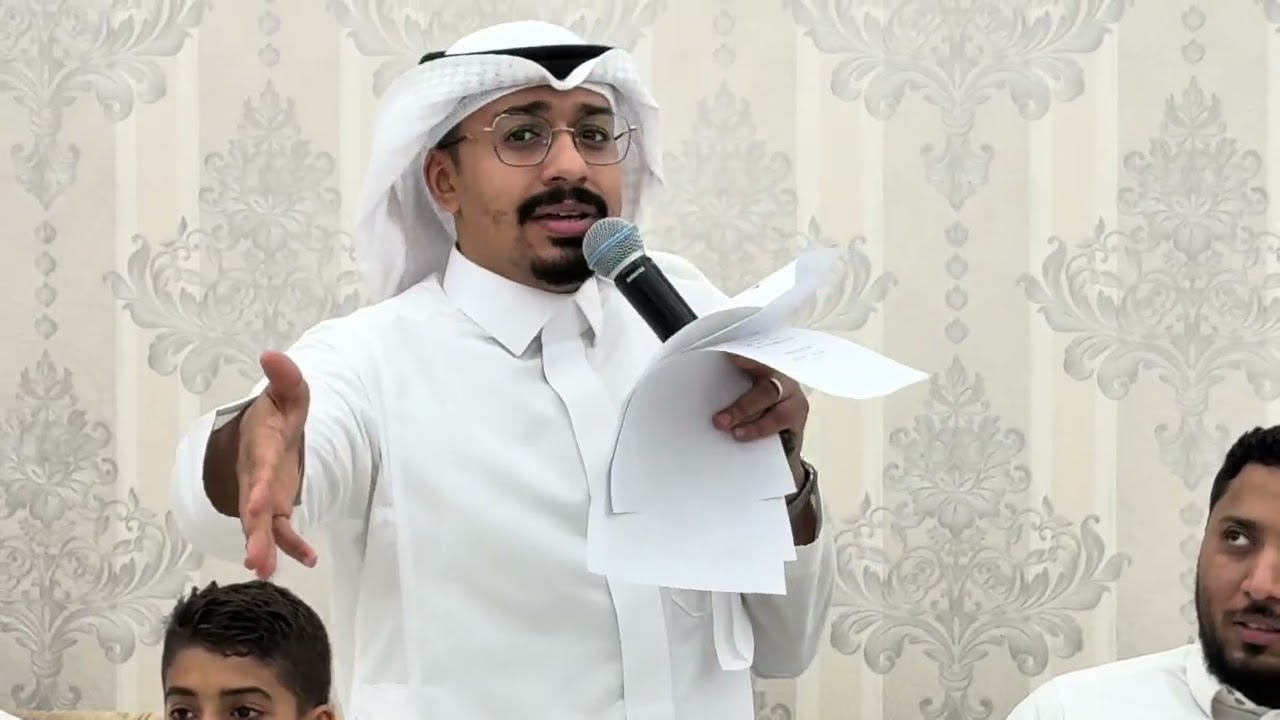 قصيدة | كل وردة ندية