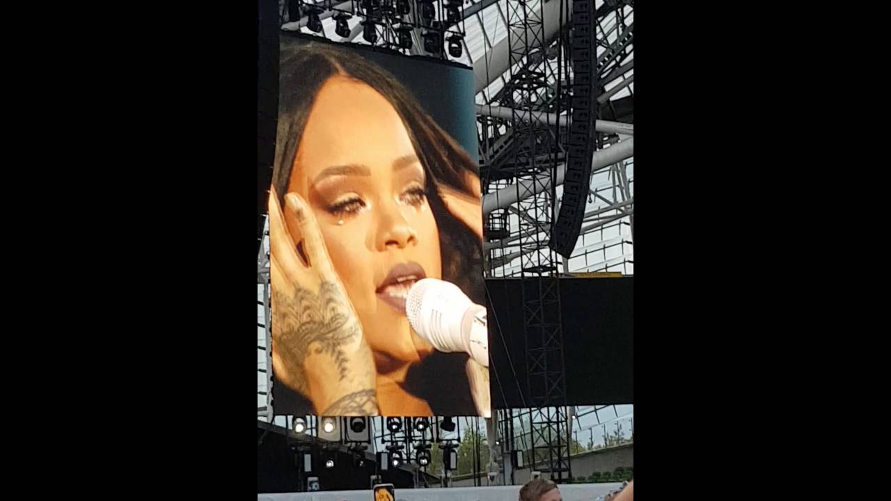 Rihanna cries during Love The Way you Lie Part II [HD] (Dublin, Ireland, June 21st 2016)