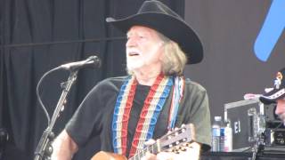 Willie Nelson - Good Hearted Woman - Live at Glastonbury Music Festival 2010