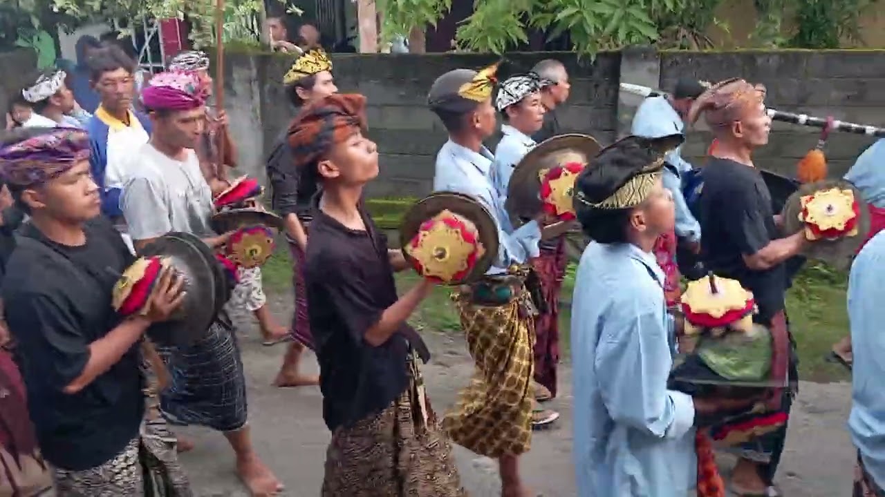 Nyongkolan desa endut batu mekar ke desa batu kumbung