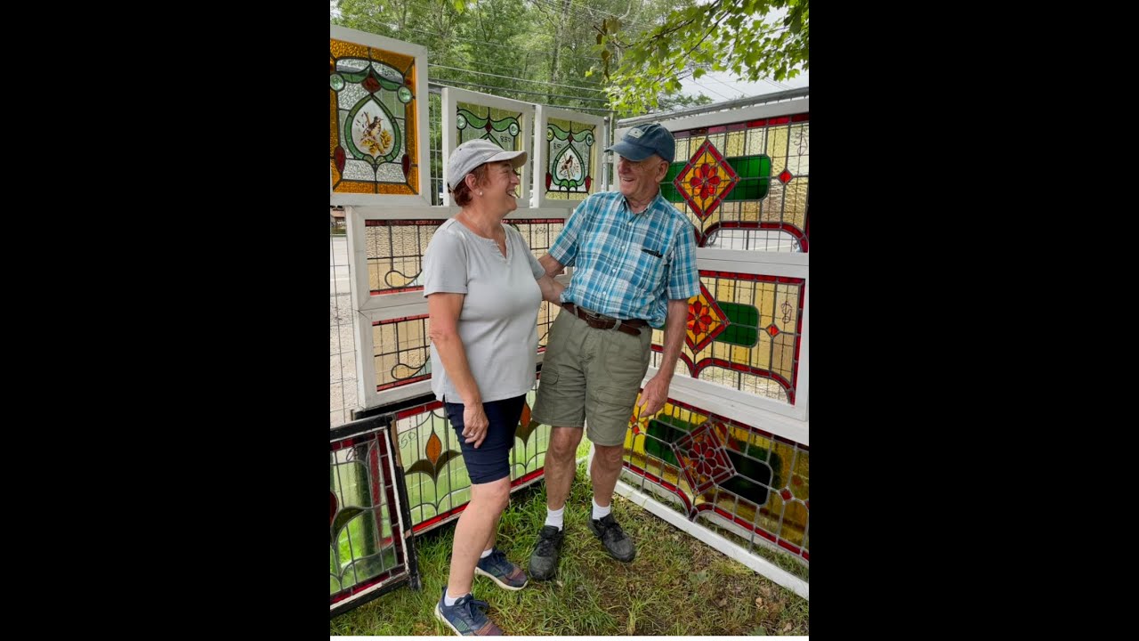 Payne's Stained Glass roadside at Quaker Acres with antique and vintage