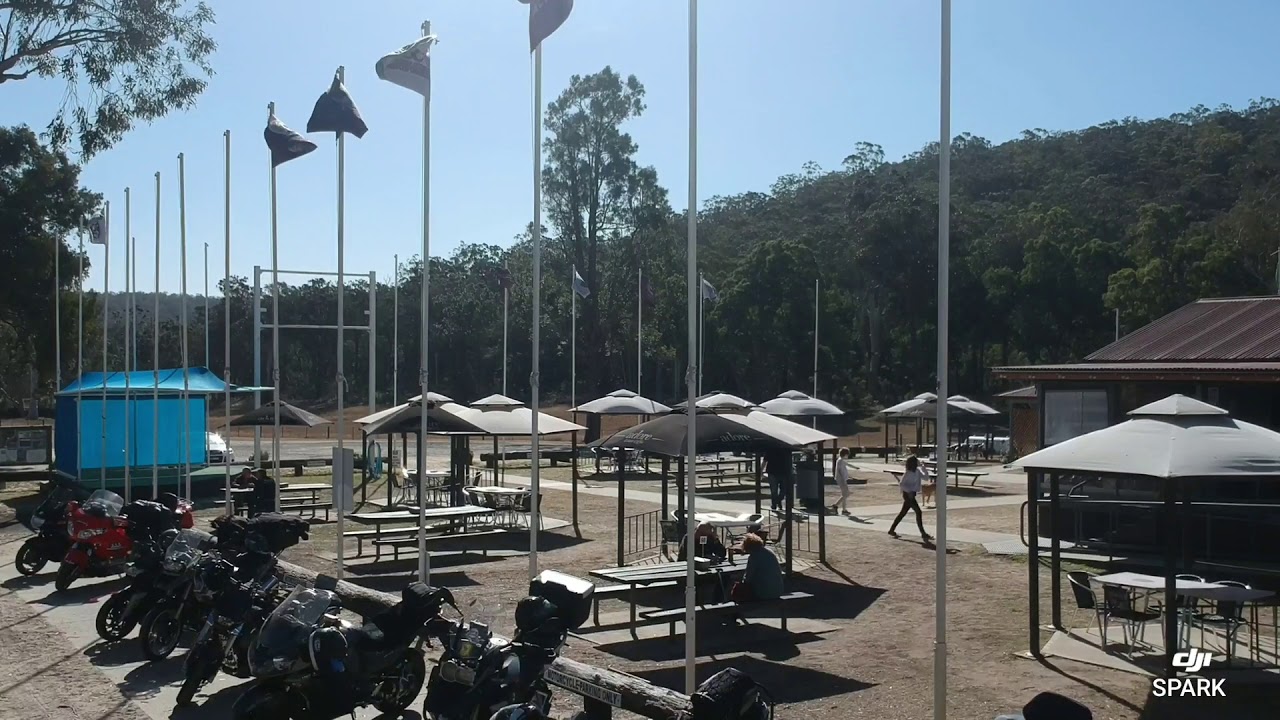 Gee Drone 😎 aerial footage of Blue Liners @ Grey Gum Cafe