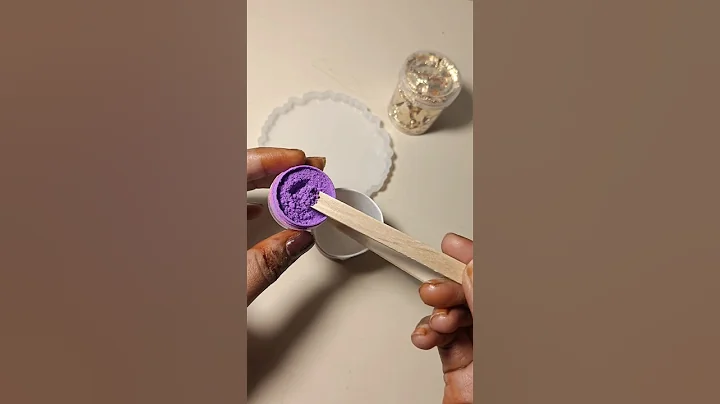 Trying resin for the first time 🎀| DIY resin coaster 💕#diy #shorts #crafter #craft #resinart #resin