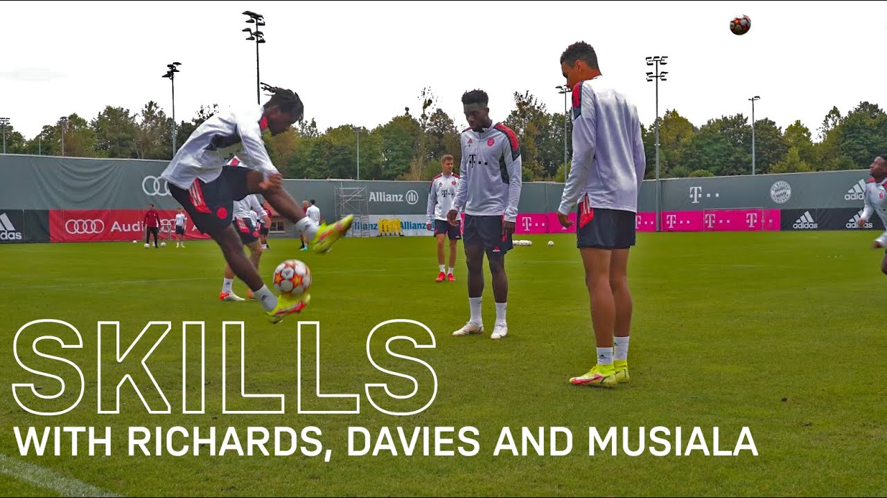 Skills, Tricks and Keepy-ups with Richards, Davies & Musiala | FC Bayern Training