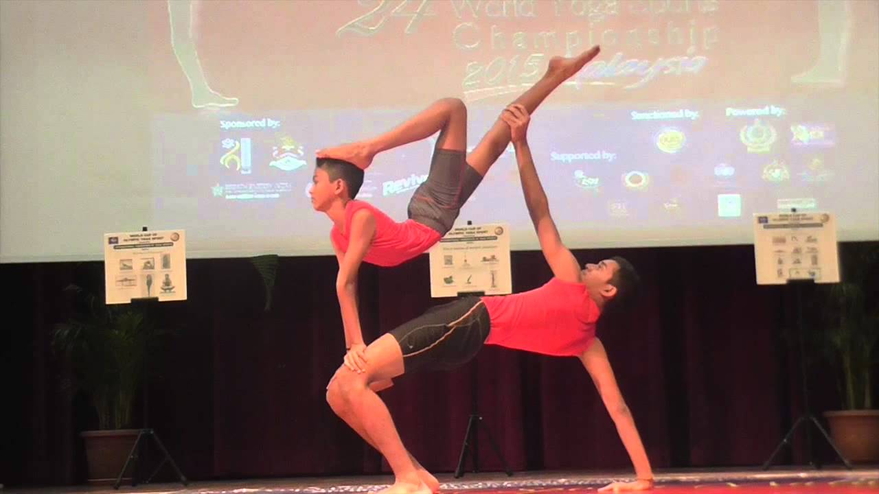 Artistic Pair Junior Under 18 Gowtham & Kesavan; 24th Amateur World Yoga Sports Championship yoga para niños