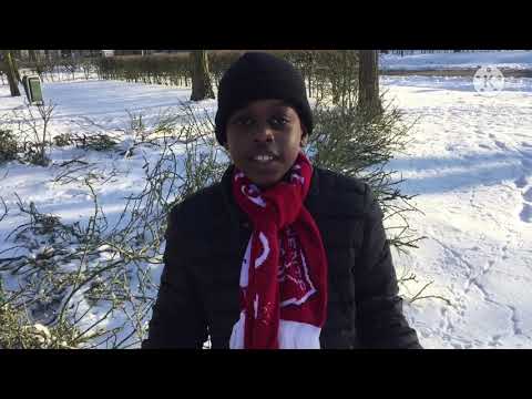 Video: Hoe Maak Je De Neus Van Een Sneeuwpop