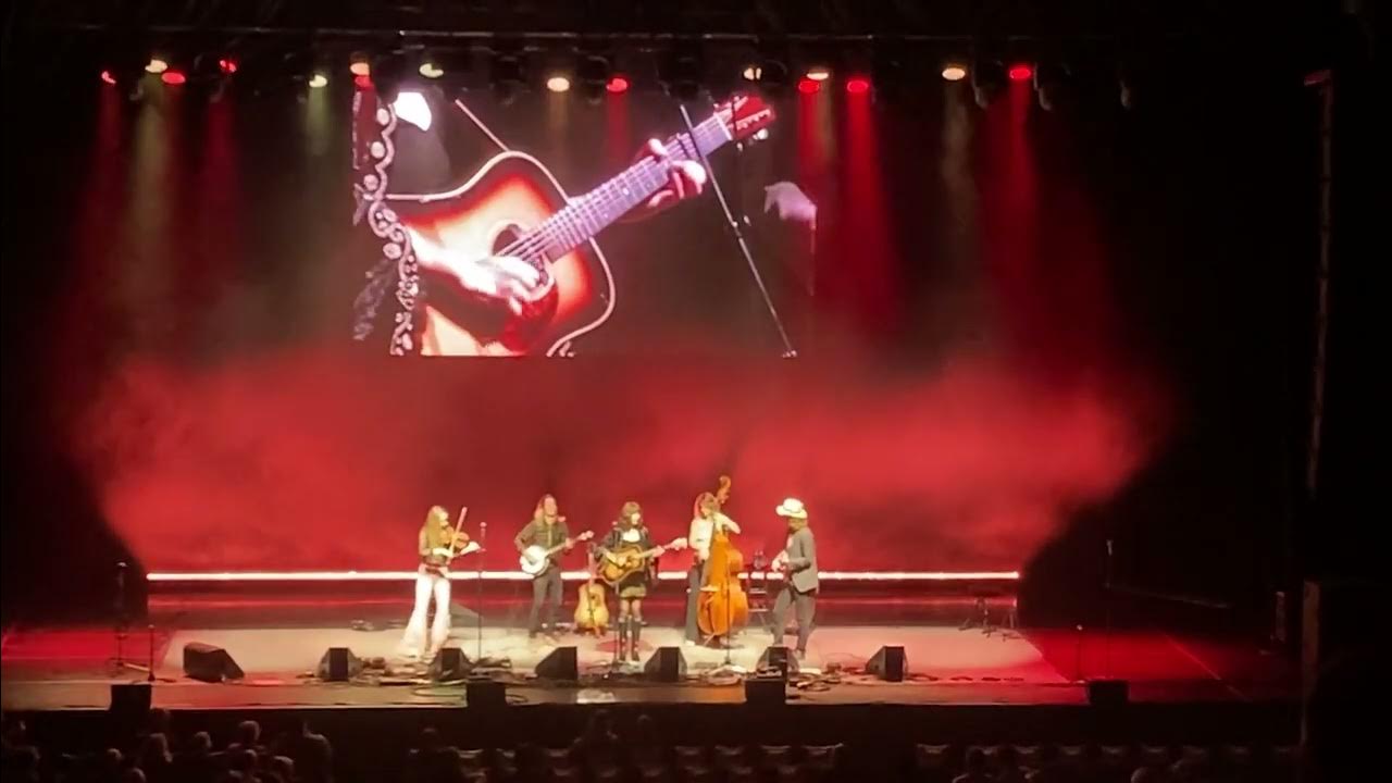 IBMA Fiddle Player of the Year Bronwyn Keith-Hynes + Molly Tuttle -Open Water -World of Bluegrass IBMA Fiddle Player of the Year Bronwyn Keith-Hynes + Molly Tuttle -Open Water -World of Bluegrass