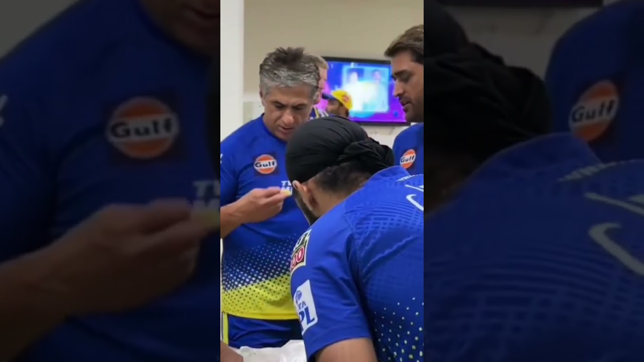 CSK players eating jalebi fafda in ipl final 