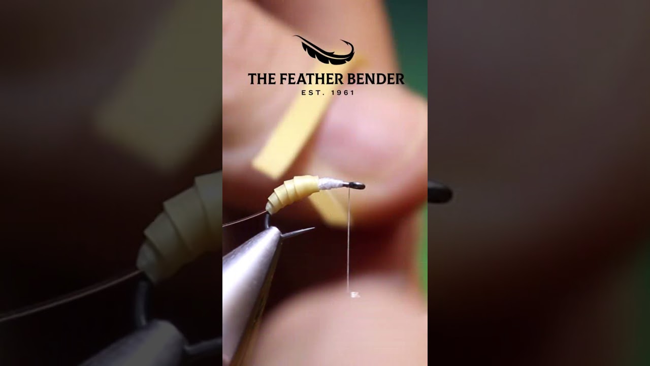 Gummi Grub Maggot Larva fly pattern 