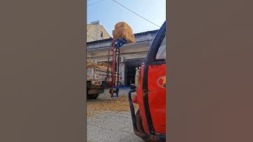 #Car battery drives the machine double chain induction bale loader#Bale elevator